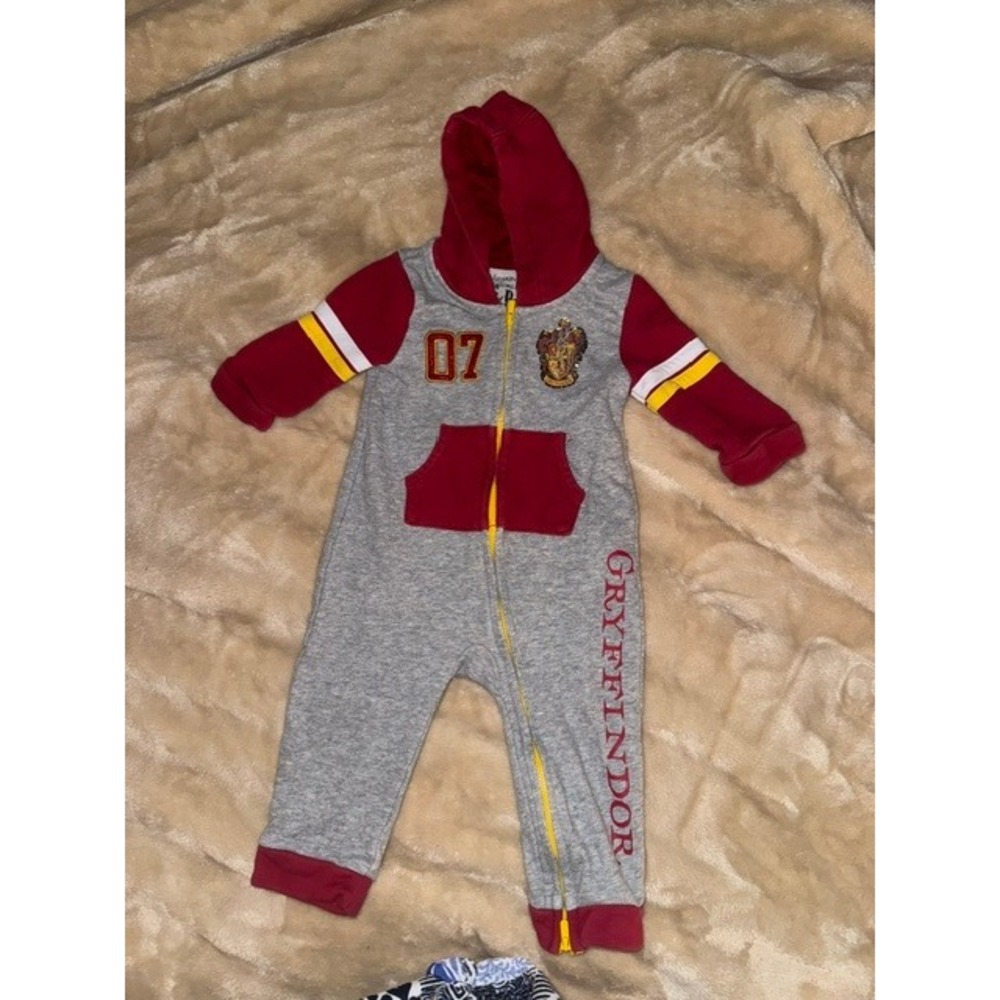 Universal Studios Harry Potter Gryffindor Hooded Romper One Piece 18 Months